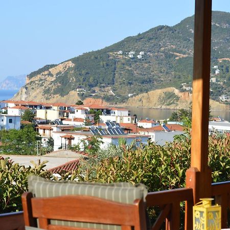 Remvi Apartments Skopelos Town Bagian luar foto