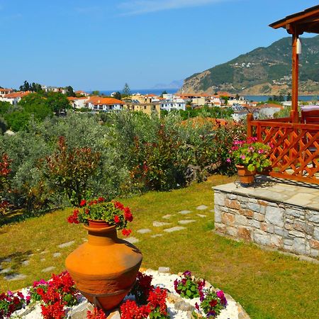 Remvi Apartments Skopelos Town Bagian luar foto