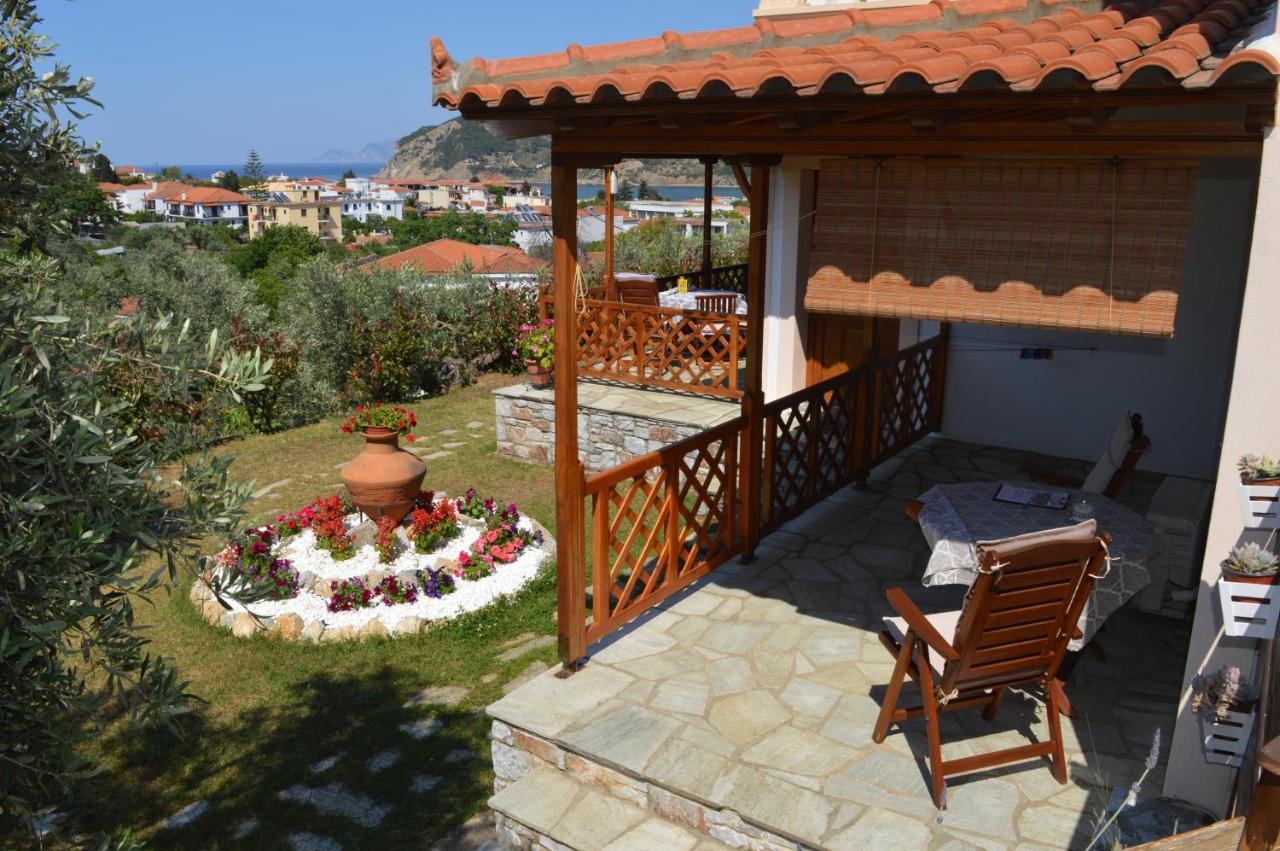 Remvi Apartments Skopelos Town Bagian luar foto
