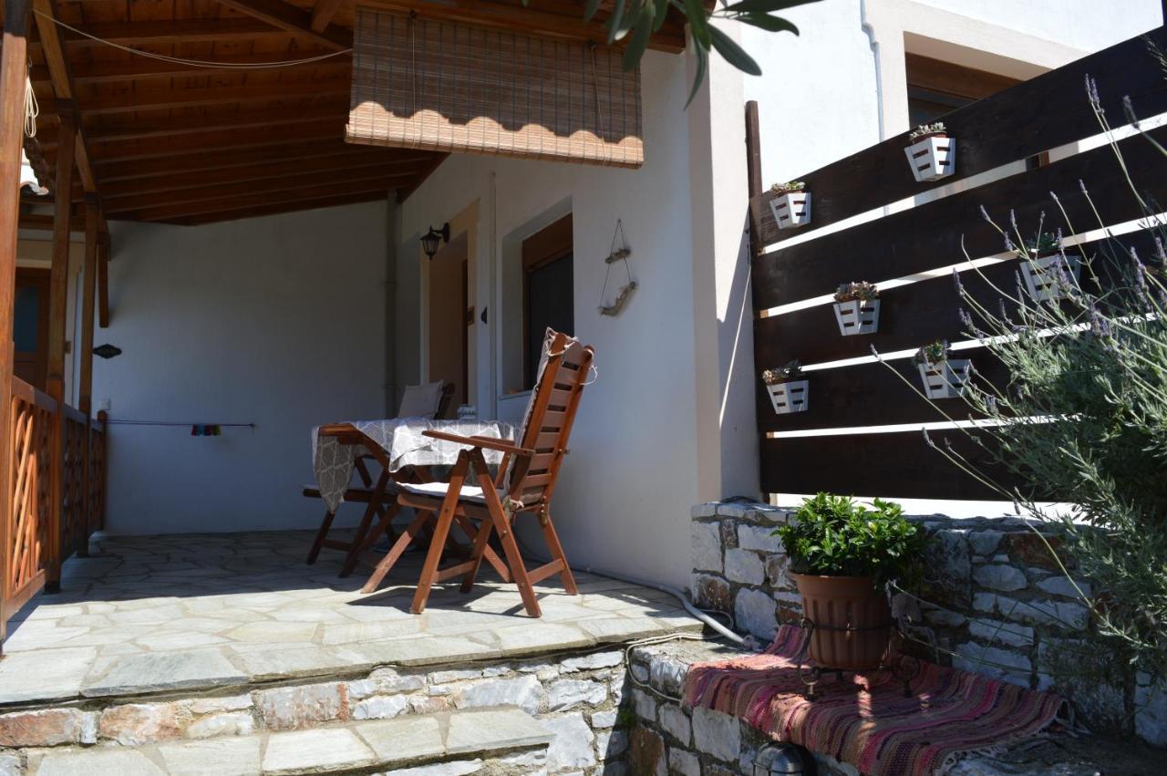 Remvi Apartments Skopelos Town Bagian luar foto
