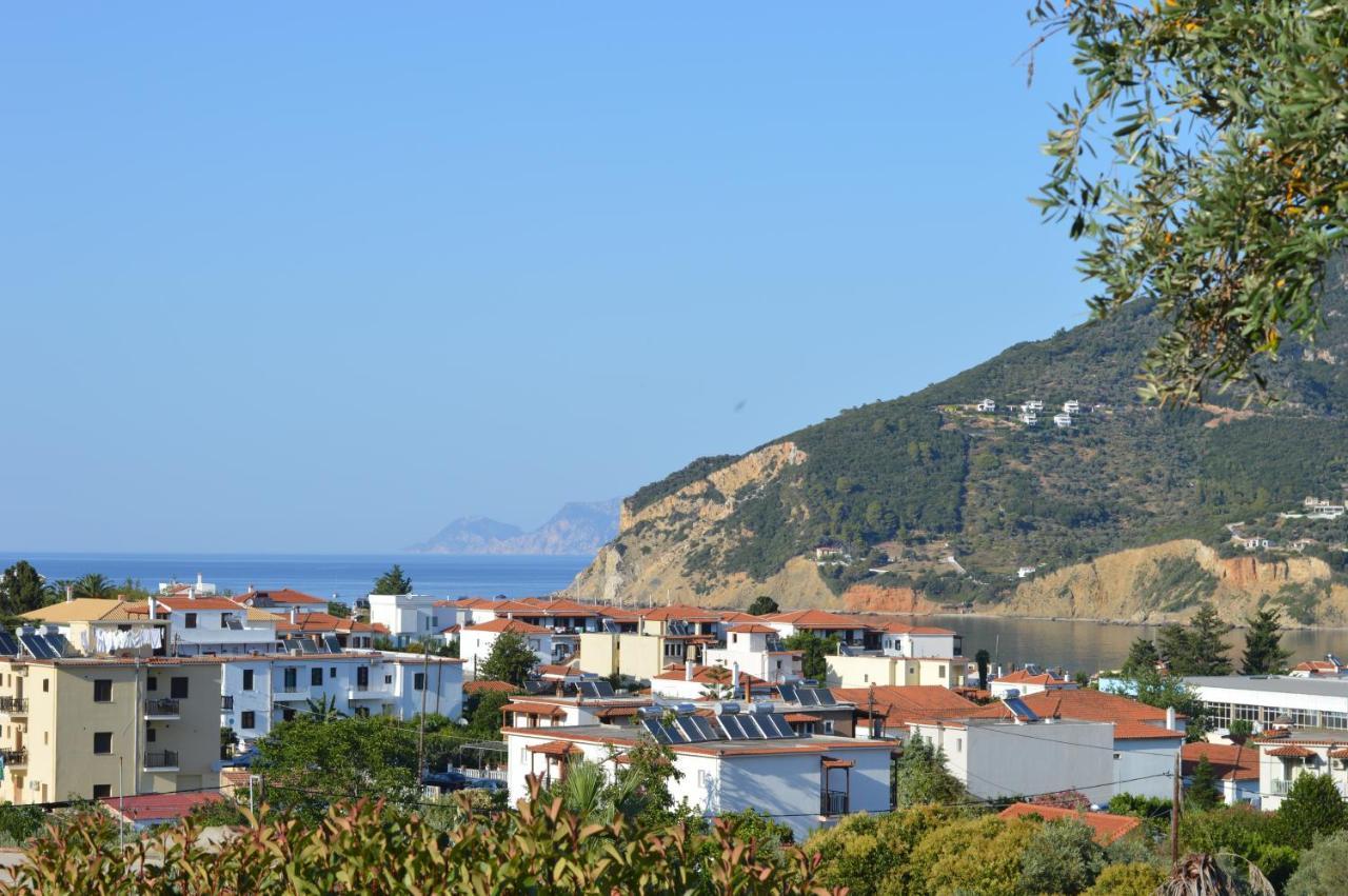 Remvi Apartments Skopelos Town Bagian luar foto