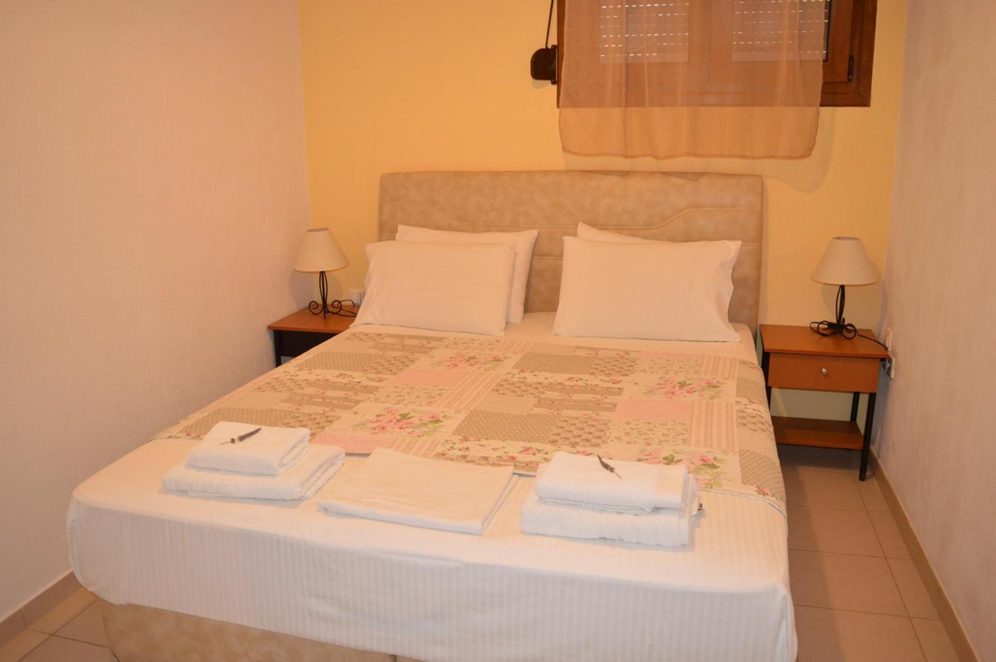 Remvi Apartments Skopelos Town Ruang foto