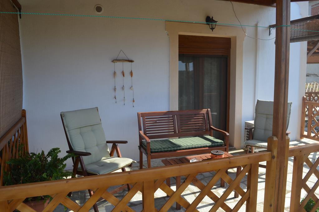 Remvi Apartments Skopelos Town Bagian luar foto