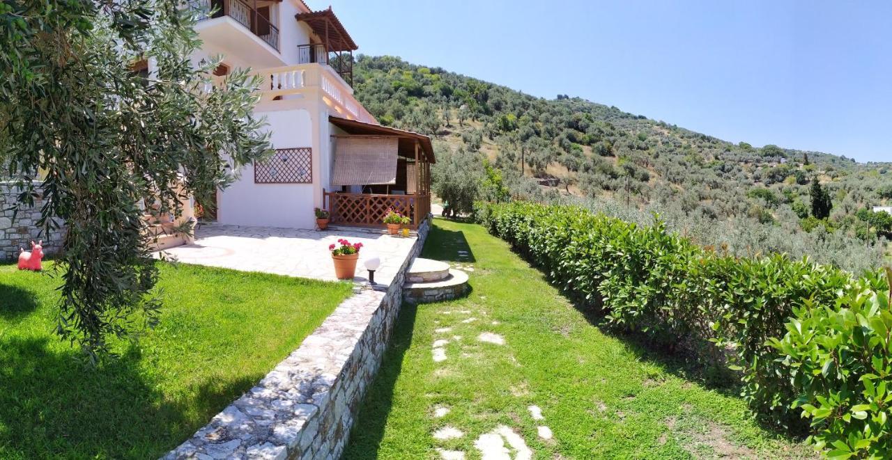 Remvi Apartments Skopelos Town Bagian luar foto